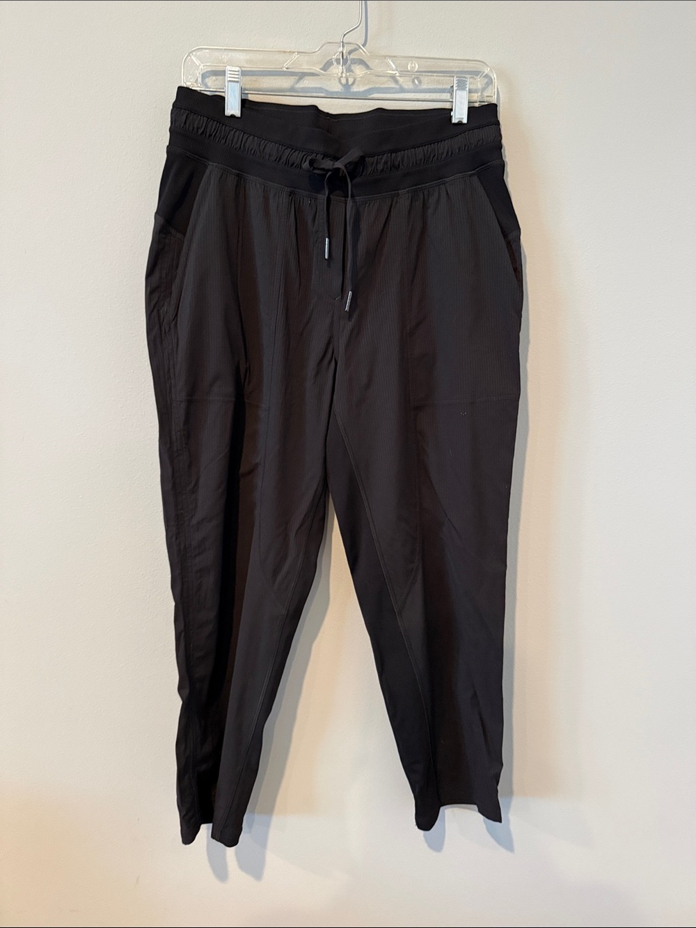 lululemon athletica Black Drawcord crop Joggers